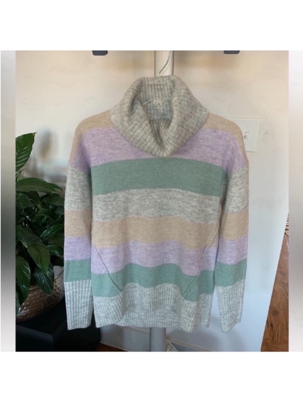 NWT GAP turtleneck knit pullover sweater Sz S Gray Striped Pastel Super soft